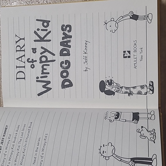 Diary of a Wimpy Kid: Dog Days - Yellow Cover - Picture 2 of 4
